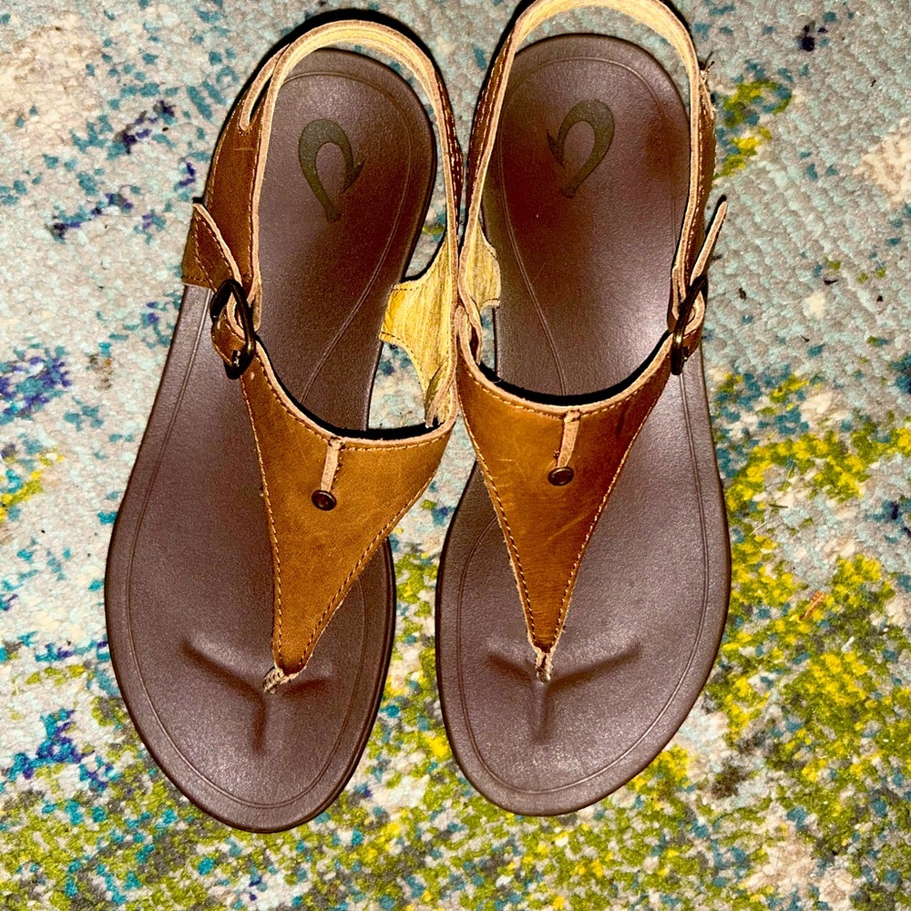 Olukai Eheu leather v-strap